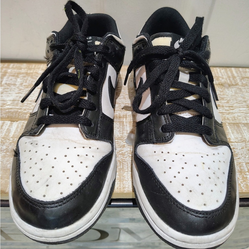 Nike dunks Dunks Black and White Sneakers
